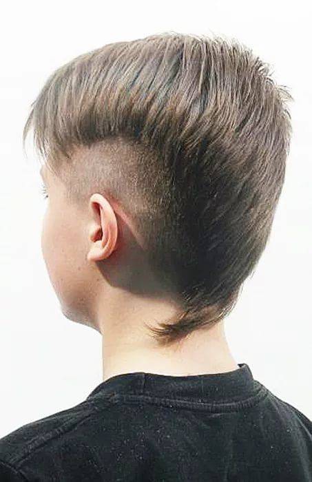 Стрижка «итальянка» на средние волосы: техника выполнения, кому подходит, фото